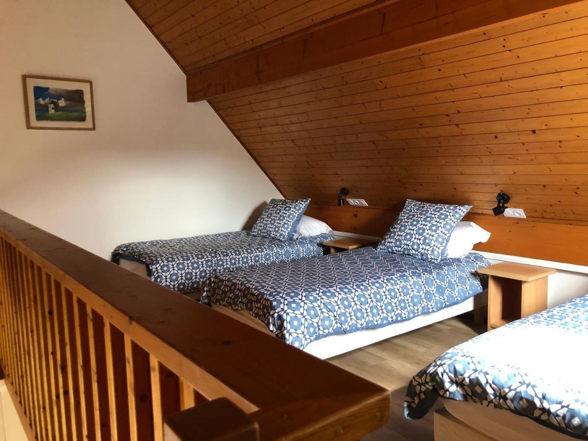 Cottage Anadwen Au Pied Du Lac Au Duc Et Son Golf Ploërmel エクステリア 写真