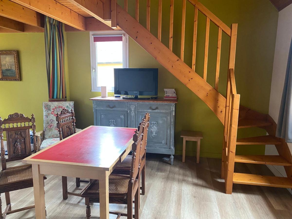 Cottage Anadwen Au Pied Du Lac Au Duc Et Son Golf Ploërmel エクステリア 写真